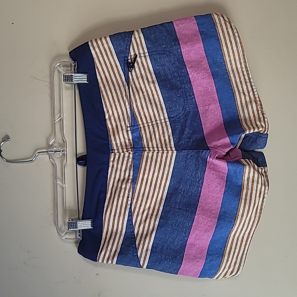 Women's Patagonia Wave Maker Board Surfing short Pink & Blue Stripe SZ 8 - Picture 2 of 15